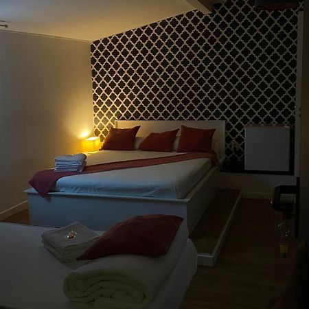 Brandao House Hostel Caparica Buitenkant foto