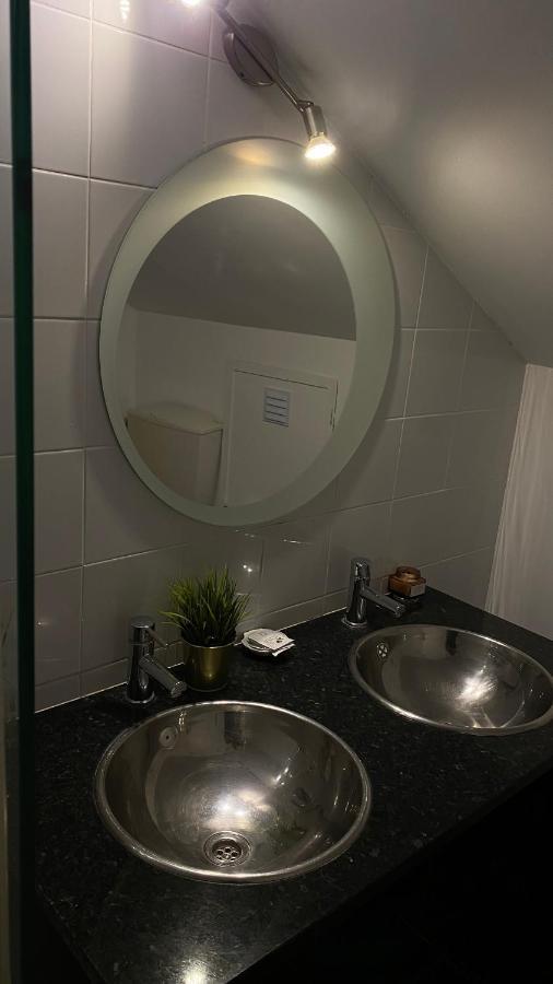 Brandao House Hostel Caparica Buitenkant foto