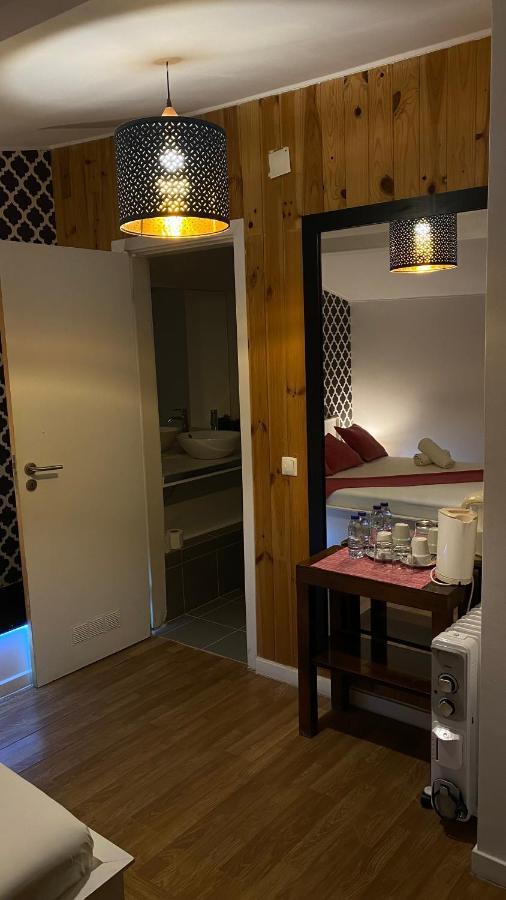 Brandao House Hostel Caparica Buitenkant foto